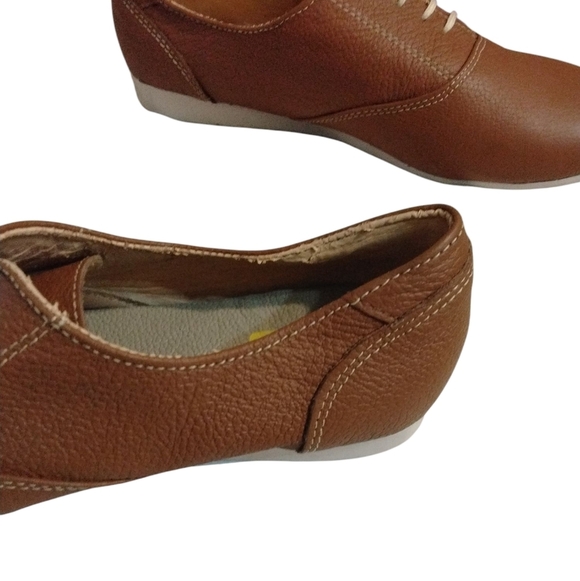 NEW CHARLESTON SHOE CO. Light Brown Leather Lace Up Loafers Tan Flats Sz 7 - Picture 9 of 10